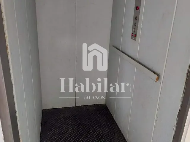 Prédio à venda, no bairro Centro em Estância