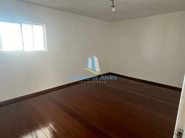Prédio com 442m², à venda, no bairro Centro em Vitória da Conquista