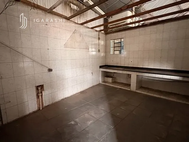 Prédio à venda ou para alugar, no bairro Córrego D'Antas em Nova Friburgo