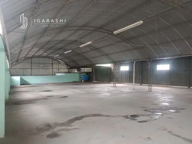 Prédio à venda ou para alugar, no bairro Córrego D'Antas em Nova Friburgo