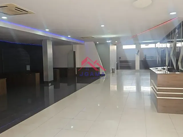 Prédio à venda ou para alugar, no bairro Chácara Santo Antônio (Zona Sul) em São Paulo