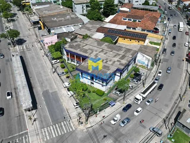 Prédio com 2579m², à venda, no bairro Várzea em Recife