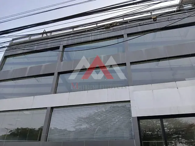 Prédio com 2069m², para alugar, no bairro Piratininga em Niterói