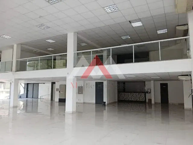 Prédio com 2069m², para alugar, no bairro Piratininga em Niterói