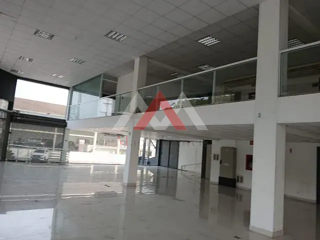 Prédio com 2069m², para alugar, no bairro Piratininga em Niterói