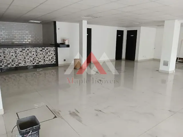 Prédio com 2069m², para alugar, no bairro Piratininga em Niterói