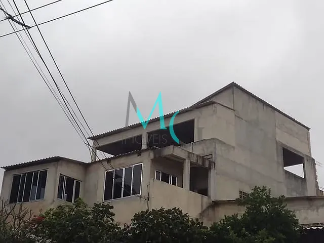 Prédio com 300m², para alugar, no bairro Santa Cruz em Rio de Janeiro