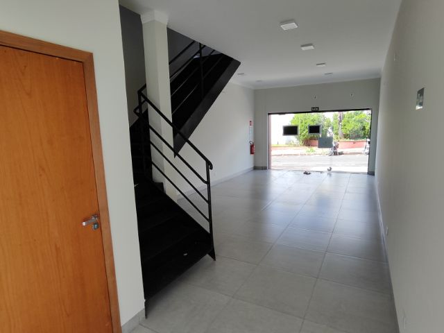 Prédio para alugar, no bairro Centro em Fernandópolis
