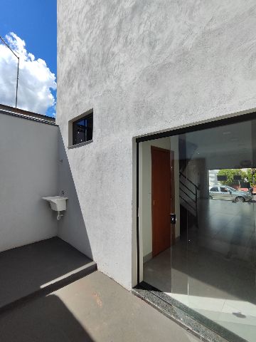 Prédio para alugar, no bairro Centro em Fernandópolis