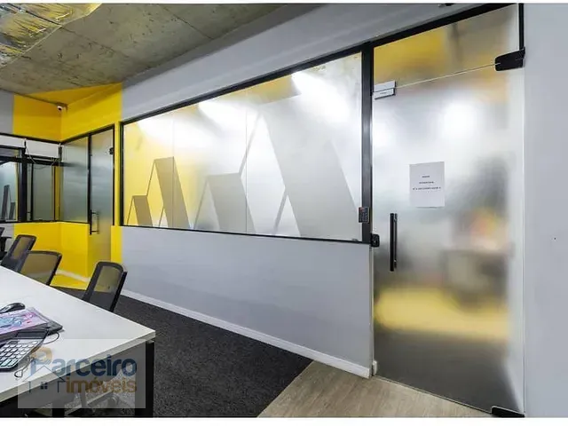Prédio com 211m², à venda, no bairro Vila Gomes Cardim em São Paulo