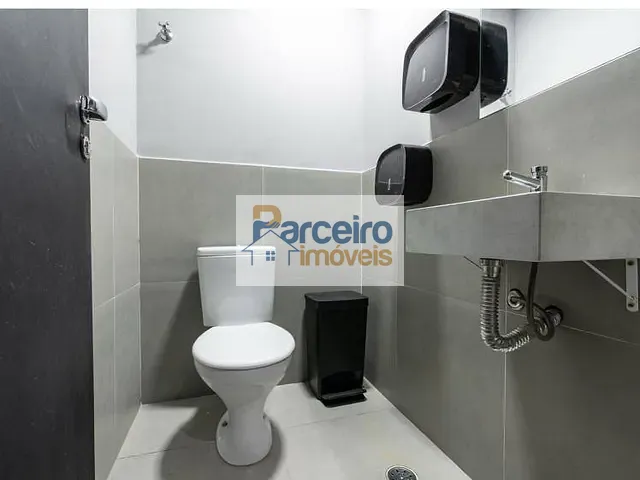 Prédio com 211m², à venda, no bairro Vila Gomes Cardim em São Paulo
