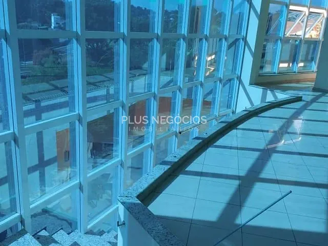 Prédio com 1000m², à venda, no bairro Além Ponte em Sorocaba