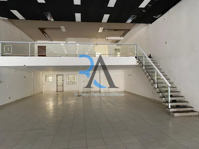 Prédio para alugar, no bairro Vila Santa Teresa (Zona Leste) em São Paulo