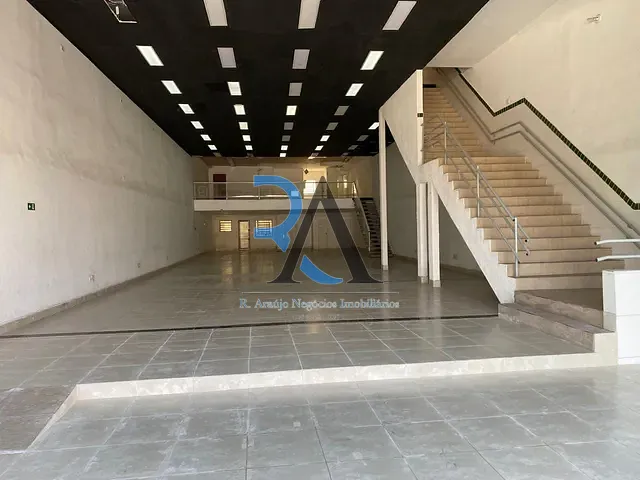 Prédio para alugar, no bairro Vila Santa Teresa (Zona Leste) em São Paulo