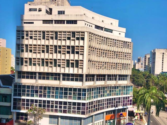 Prédio com 7499m², à venda, no bairro Setor Central em Goiânia
