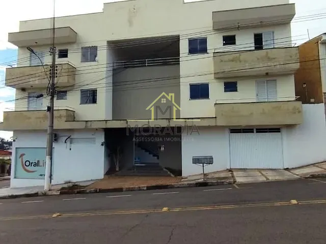 Prédio com 400m², à venda, no bairro Centro em Guaxupé