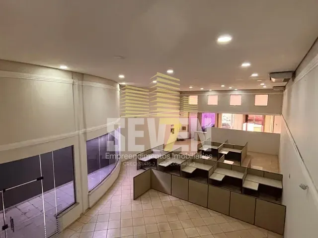 Prédio com 600m², para alugar, no bairro Centro em Bauru