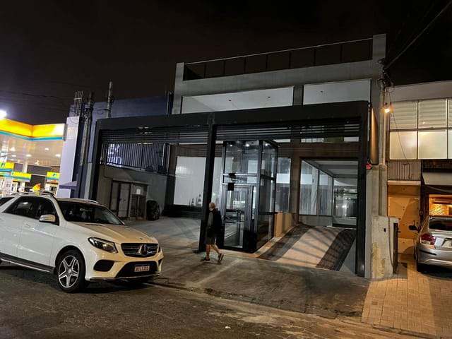 Prédio para alugar, no bairro Jardim Peri Peri em São Paulo