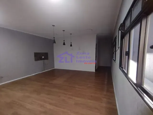 Prédio para alugar, no bairro Jardim Caguassu em São Paulo