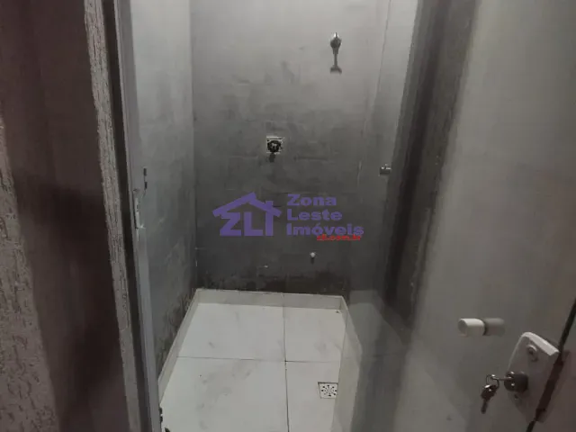 Prédio para alugar, no bairro Jardim Caguassu em São Paulo