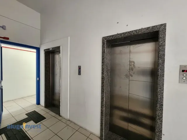 Prédio com 2638m², para alugar, no bairro Centro em Florianópolis