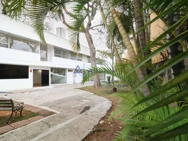 Prédio com 678m², à venda ou para alugar, no bairro Caxingui em São Paulo