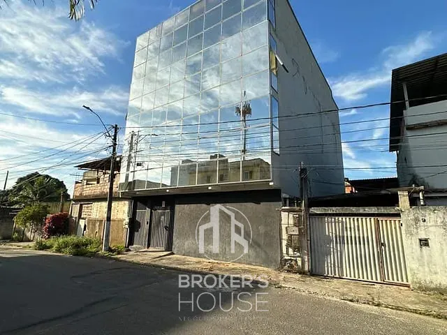 Prédio com 300m², à venda, no bairro Rosa da Penha em Cariacica