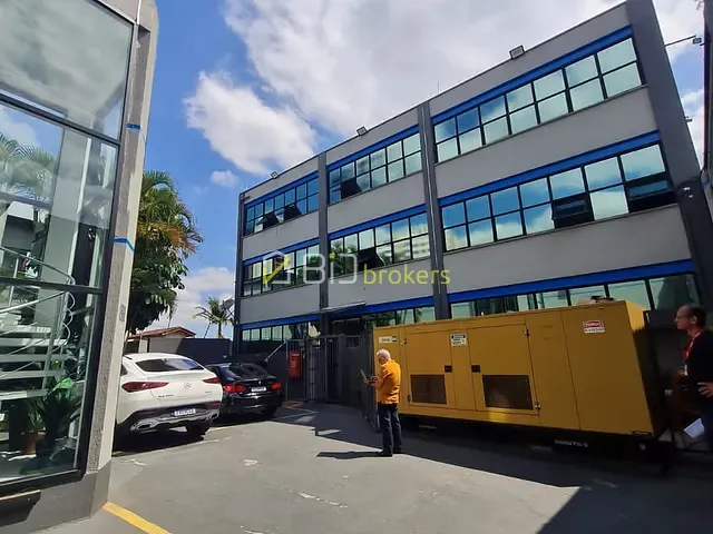 Prédio à venda ou para alugar, no bairro Vila Lageado em São Paulo