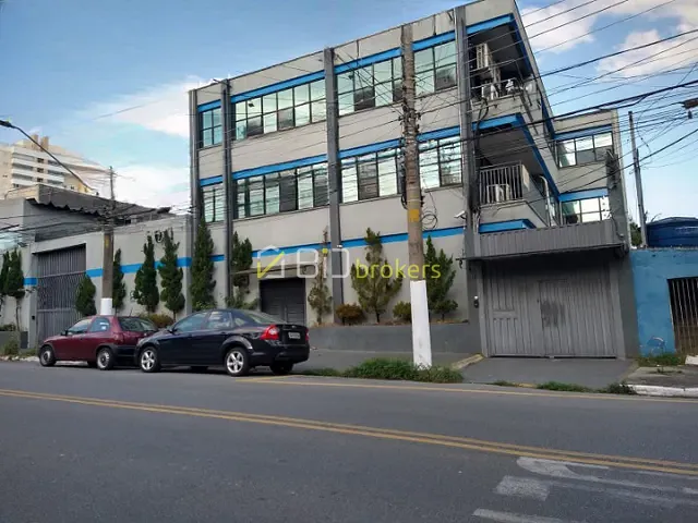 Prédio à venda ou para alugar, no bairro Vila Lageado em São Paulo