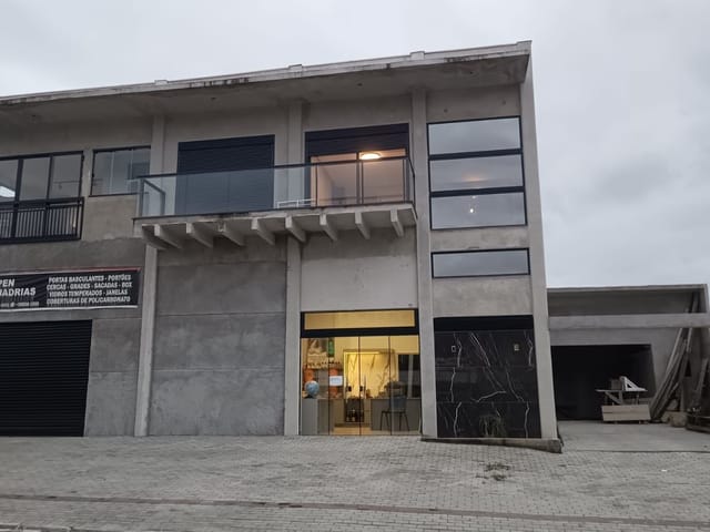 Prédio com 426m², à venda, no bairro Nossa Senhora da Paz em Balneário Piçarras