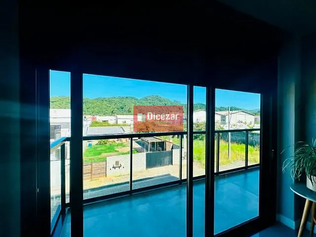 Prédio com 426m², à venda, no bairro Nossa Senhora da Paz em Balneário Piçarras