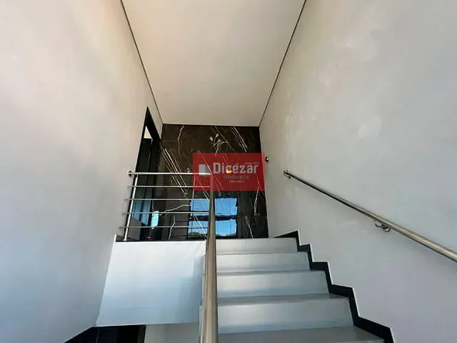 Prédio com 426m², à venda, no bairro Nossa Senhora da Paz em Balneário Piçarras