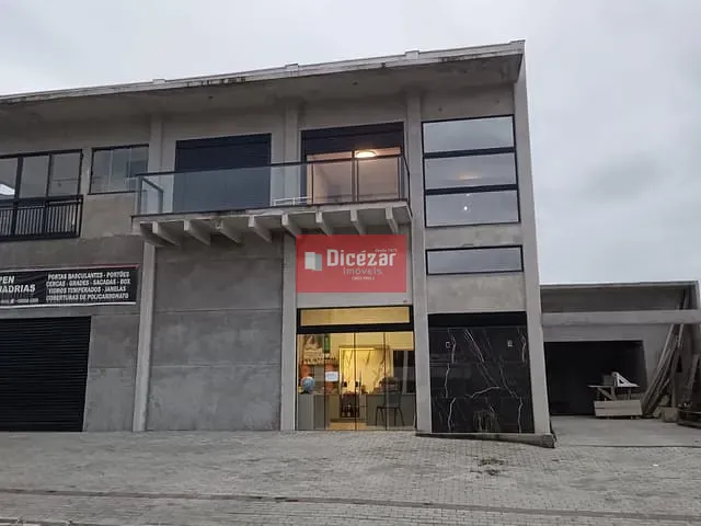 Prédio com 426m², à venda, no bairro Nossa Senhora da Paz em Balneário Piçarras