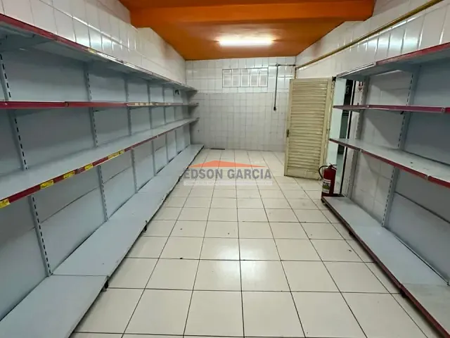 Prédio para alugar, no bairro Vila Fiori em Sorocaba