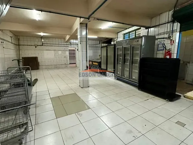 Prédio para alugar, no bairro Vila Fiori em Sorocaba