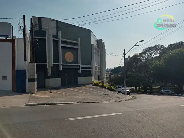 Prédio com 351m², para alugar, no bairro Vila Industrial em Campinas