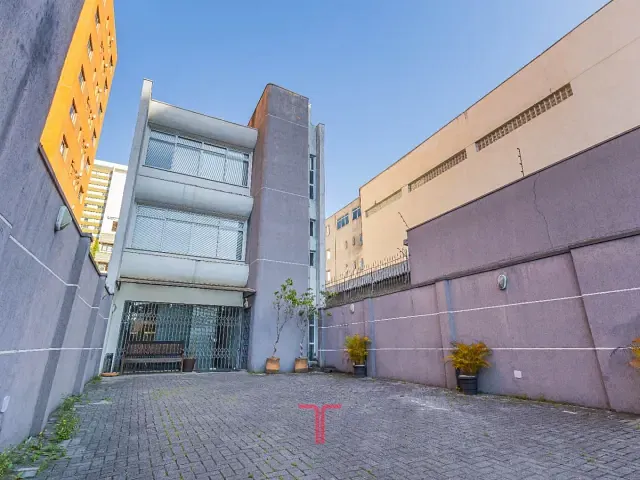 Prédio para alugar, no bairro Batel em Curitiba