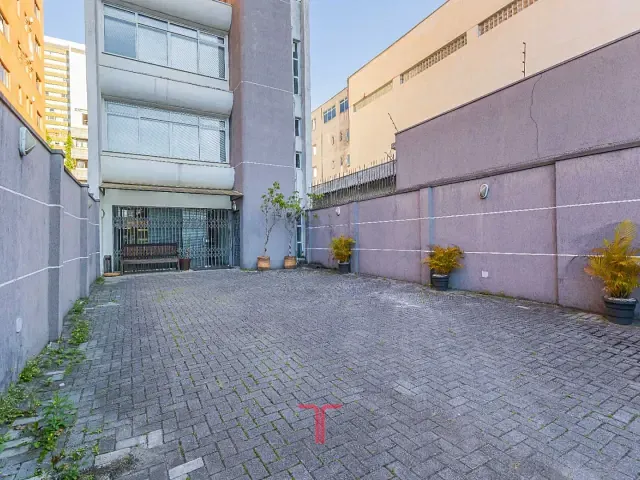 Prédio para alugar, no bairro Batel em Curitiba