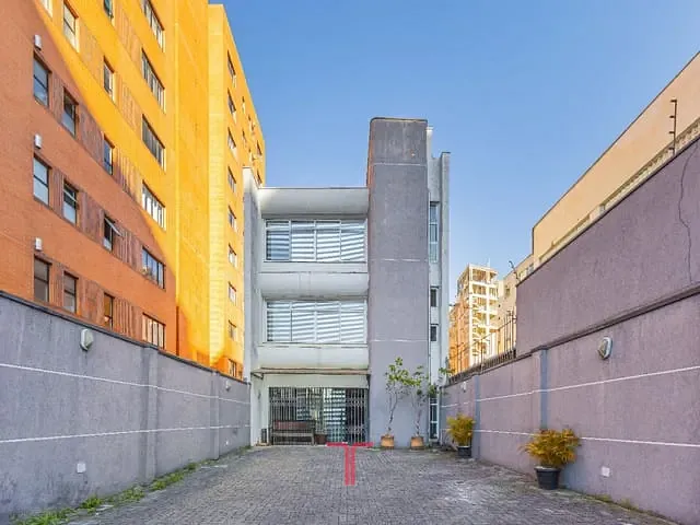 Prédio para alugar, no bairro Batel em Curitiba