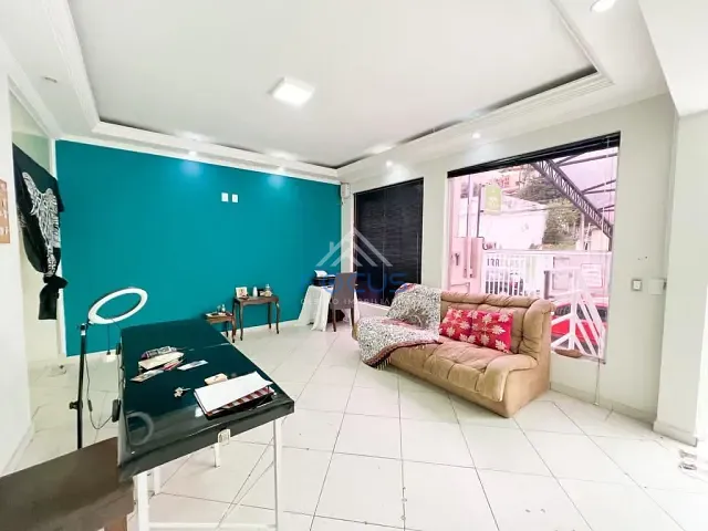 Prédio com 187m², à venda, no bairro Vila Vianelo em Jundiaí