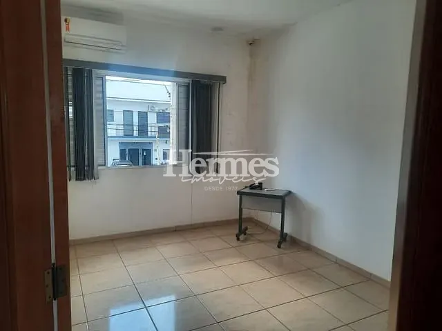 Prédio com 250m², à venda, no bairro Jardim Vista Alegre em Paulínia