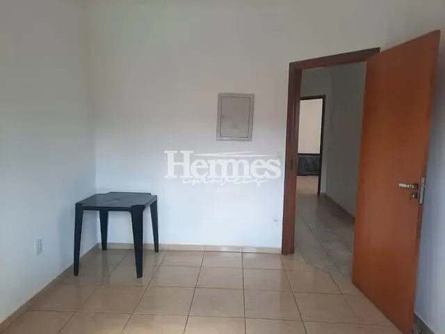 Prédio com 250m², à venda, no bairro Jardim Vista Alegre em Paulínia
