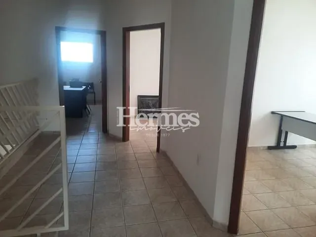 Prédio com 250m², à venda, no bairro Jardim Vista Alegre em Paulínia