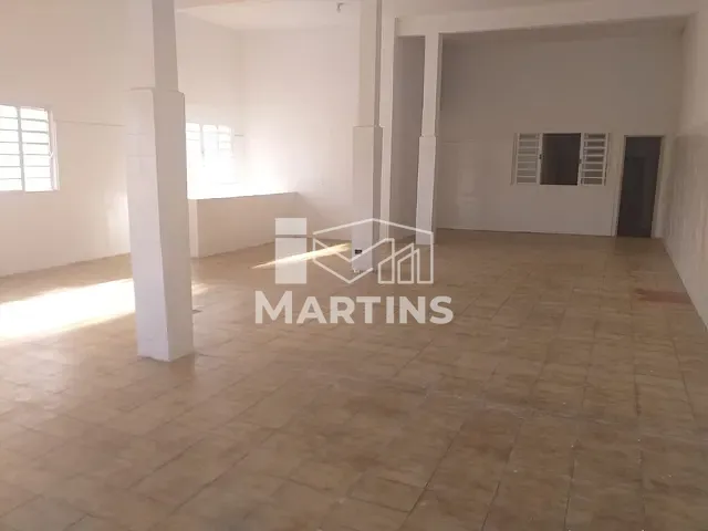 Prédio à venda, no bairro Jardim Samara em São Paulo