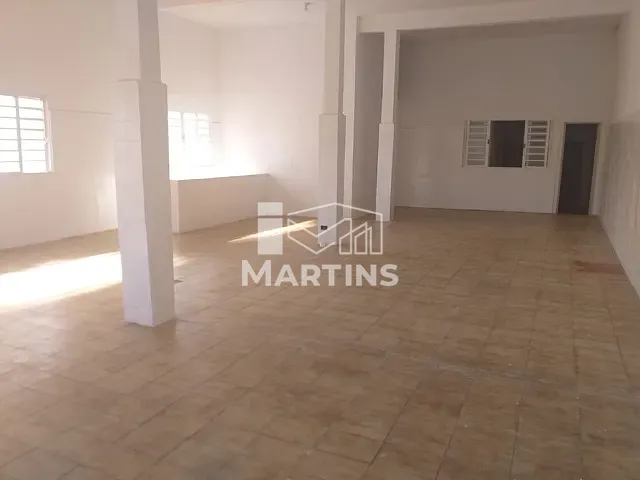 Prédio à venda, no bairro Jardim Samara em São Paulo