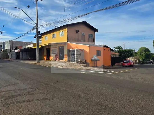 Prédio com 300m², à venda, no bairro Jardim Caviúna em Rolândia