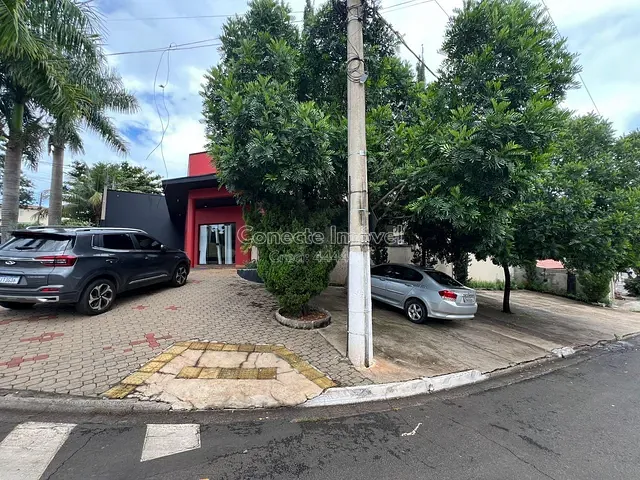 Prédio com 447m², à venda, no bairro Residencial dos Imigrantes em Holambra