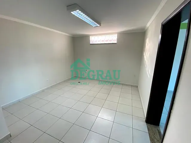Prédio para alugar, no bairro Centro em Itapeva