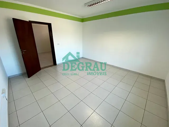 Prédio para alugar, no bairro Centro em Itapeva
