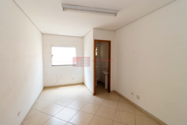 Prédio com 600m², à venda, no bairro Paraíso (Polvilho) em Cajamar